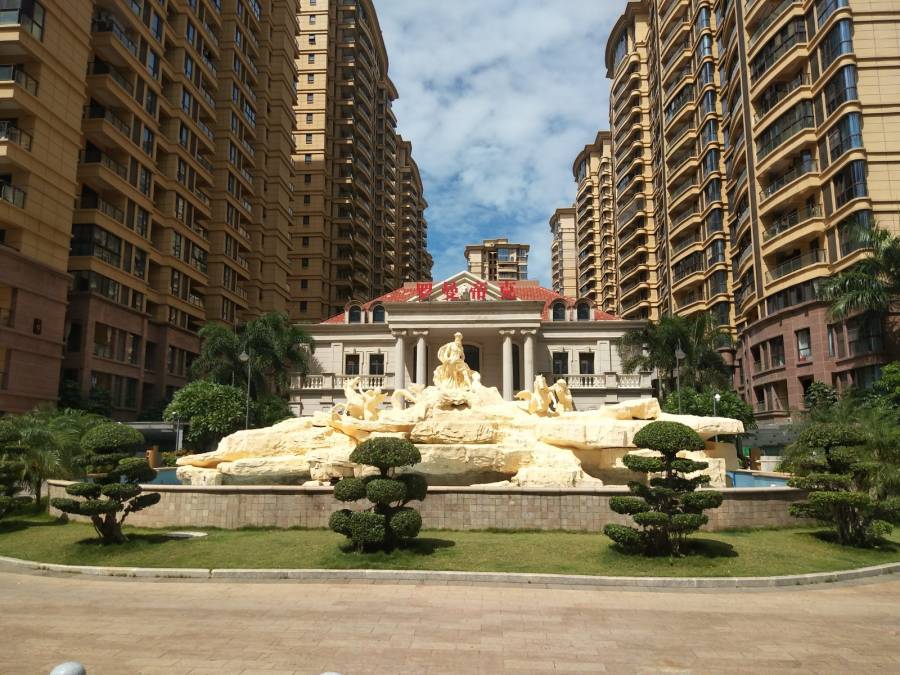 ?？谑行阌^(qū)長濱四路16號 羅曼帝克5號樓704號房產(chǎn)